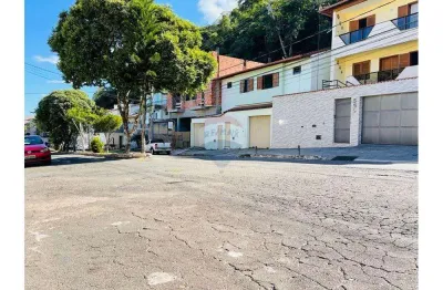 Casa com 3 quartos à venda na Doutor Moacyr Siqueira, 545, Bosque dos Pinheiros, Juiz de Fora