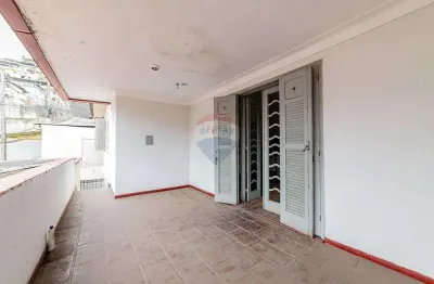 Casa 2 quartos com varanda na rua clorindo burnier!!!