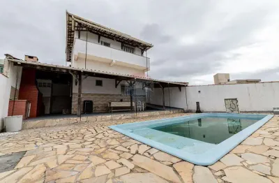 Casa 3 quartos para venda no bairro aeroporto em juiz de fora, mg.