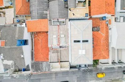Versátil sobrado para venda em parada inglesa com 3 quartos, sendo 3 suítes, 120m²