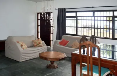 Sensacional casa tipo para venda em jardim aguapeu com 3 quartos, sendo 1 suíte, 131m²