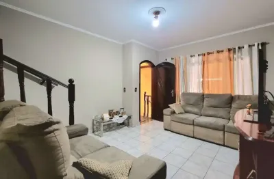 Versátil sobrado para venda em parque novo oratório com 3 quartos, sendo 1 suíte, 179m²