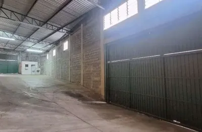Confortável galpão comercial para locação em jardim santo elias, 250m²