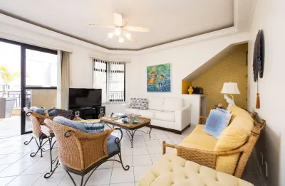 Agradável cobertura para venda em enseada com 3 quartos, sendo 3 suítes, 206m²