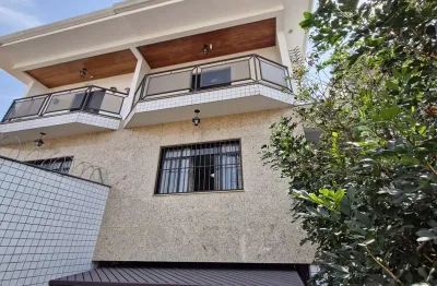 Agradável sobrado para venda em vila santa terezinha (zona norte) com 3 quartos, sendo 3 suítes, 250m²