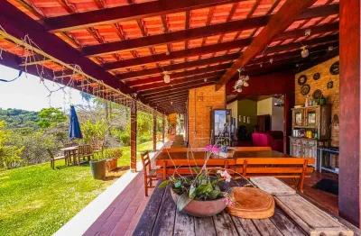 Casa no condomínio parque petrópolis para venda com 4 quartos, sendo 2 suítes , 510m²