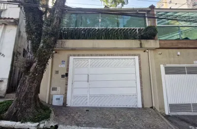 Versátil casa para venda em Vila Nivi com 3 quartos, sendo 1 suíte , 102m²