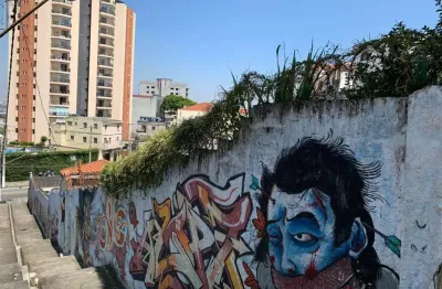 Agradável casa para venda em Vila Maria Alta com 6 quartos, sendo 1 suíte , 815m²