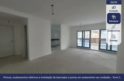 O empreendimento conta com plantas de 2, 3 e 4 dorms, opções com 1 ou 2 suítes, varanda integrada, infraestrutura para ar-condicionado, piso com atenuação acústica e áreas comuns entregues decoradas. 