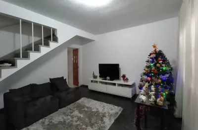 Casa com 2 dormitórios, 83 metros, e vaga de garagem no campo grande