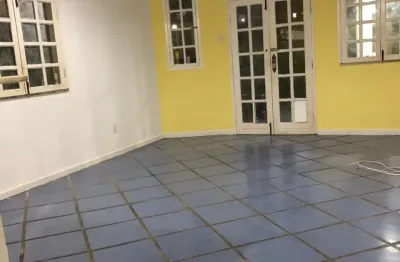 Casa  com 3/4 em condominio fechado em barra do jacuipe