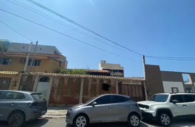 Oportunidade única – terreno comercial próximo à praia