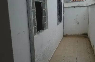 CASA À VENDA – BOSQUE DOS EUCALIPTOS . Rua sem saída, tranquila e segura