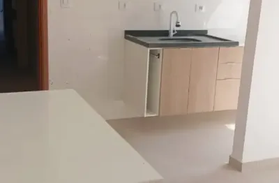 Apartamento de 02 dormitórios com varanda  - e vaga de garagem