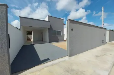 Casa com 02 quartos, sendo 01 suíte na região de parnamirim rn