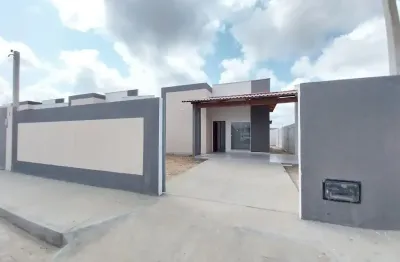 Linda casa com 02 quartos, sendo 01 suíte na região de parnamirim r