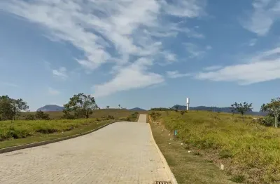 Ótimo Terreno Plano na melhor Quadra no Condomínio! Agende sua visita!