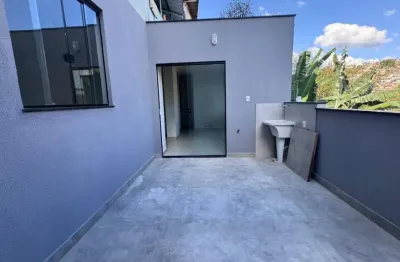 Casa 2 quartos toda reformada em ótima localização no grajaú!