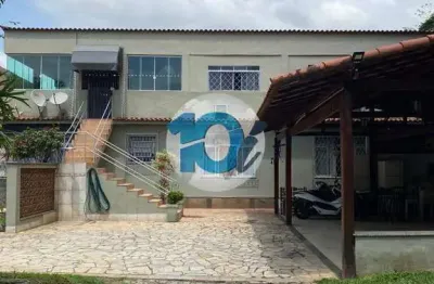 Casa com 5 quartos à venda no Centro, Barra Mansa 
