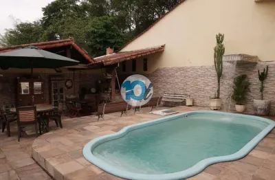 Casa com 5 quartos à venda na Nossa Senhora de Fátima, Barra Mansa 