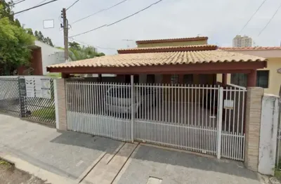 Casa á venda com 5 quartos, 234,00 m2 - vila trujillo, sorocaba