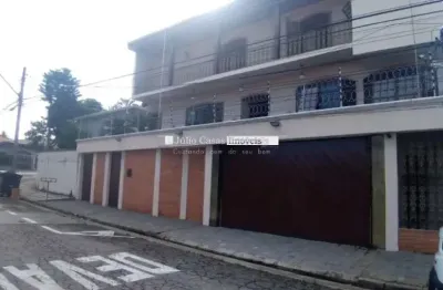 Casa á venda e locação com 3 quartos, todos suítes, elevador 581,66 m²
