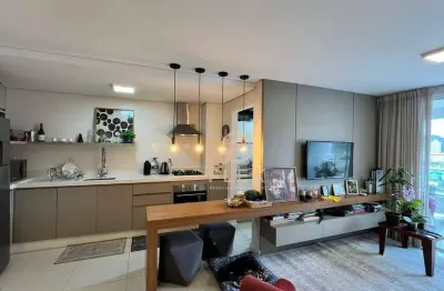 Venda: apartamento mobiliado, equipado e decorado com 2 suítes - fazenda - itajaí/sc
