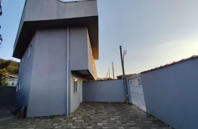 Casa com quintal grande no guarujá vitoria park !!!