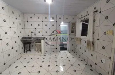 Casa térrea - 1 dormitório ótima localização em santos - praça aparecida