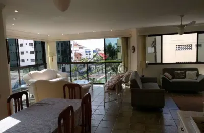 Apartamento à venda com 04 dormitórios a 200 metros da Praia da Enseada, Guarujá/SP.