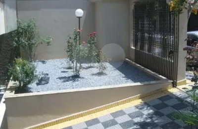 Casa com 4 quartos à venda na Rua Carlos Aprile, Tremembé, São Paulo