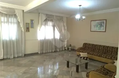 Casa com 3 quartos à venda na Rua Nursia, Jardim São Bento, São Paulo