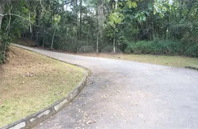 Terreno à venda no Alpes da Cantareira, Mairiporã 