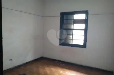 Prédio à venda na Rua Voluntários da Pátria, Santana, São Paulo