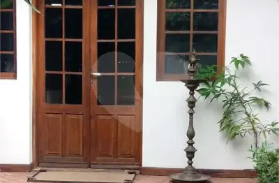 Casa térrea com 4 quartos à venda em jardim leonor - sp