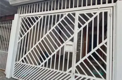 Casa com 3 quartos à venda na Rua Barra do Chapéu, Vila Romana, São Paulo