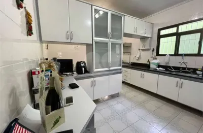 Casa com 3 quartos à venda na Vila Paiva, São Paulo 