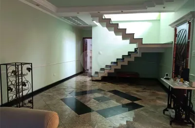 Casa com 3 quartos à venda na Rua Diva da Silva, Vila Paiva, São Paulo