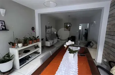 Casa com 3 quartos à venda na Rua Rubiácea, 190, Santana, São Paulo