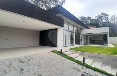 Condomínio com 3 quartos à venda ou para locação em cumbari - sp