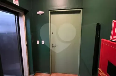 Sala comercial à venda na Rua Mourato Coelho, Pinheiros, São Paulo