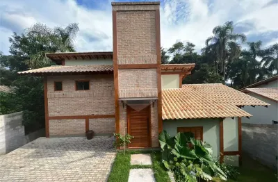 Casa com 3 quartos à venda na Dos Guarantans, Serra da Cantareira, Mairiporã