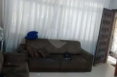 Casa comercial à venda na Avenida Josino Vieira de Goes, 685, Tremembé, São Paulo