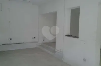 Casa comercial à venda na Avenida Doutor Antônio Maria Laet, 373, Parada Inglesa, São Paulo