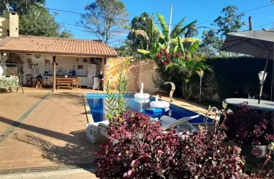 Casa comercial à venda na Alameda Suécia, 112, Serra da Cantareira, Mairiporã