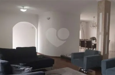 Casa com 3 quartos à venda na Rua Angelina Pena Botto, Vila Guilherme, São Paulo