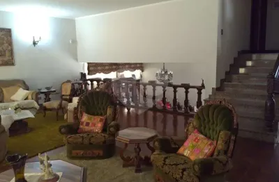 Casa com 4 quartos para alugar na Vila Paulicéia, São Paulo 