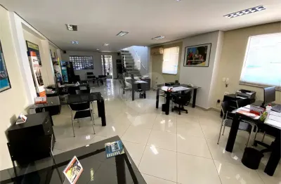 Prédio inteiro à venda ou para locação em água fria - sp
