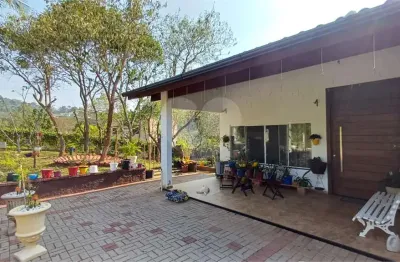 Casa em condomínio fechado com 4 quartos à venda na Dos Guarantans, Serra da Cantareira, Mairiporã