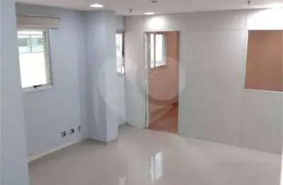 Sala comercial à venda na Rua Voluntários da Pátria, Santana, São Paulo